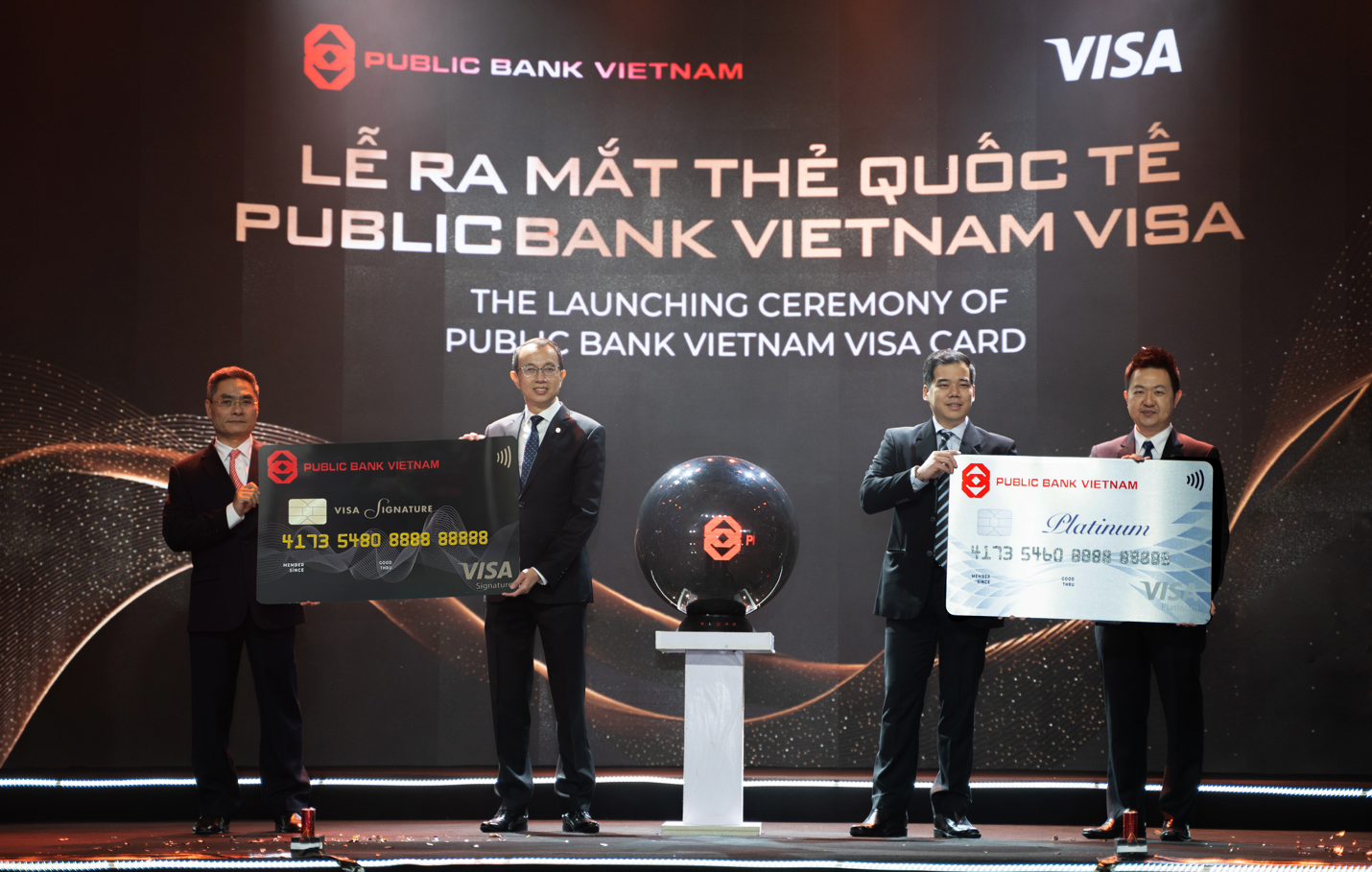 ra mat the quoc te thuong hieu public bank vietnam visa