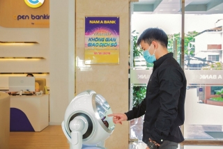 Ngân hàng dùng Robot giao dịch trong thời cách ly
