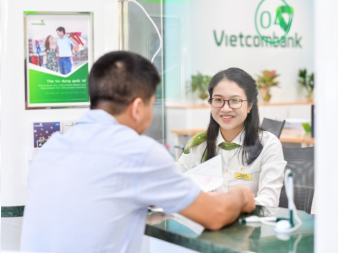 Vietcombank giảm đồng loạt lãi suất tiền vay cho khách hàng bị ảnh hưởng bởi dịch Covid-19