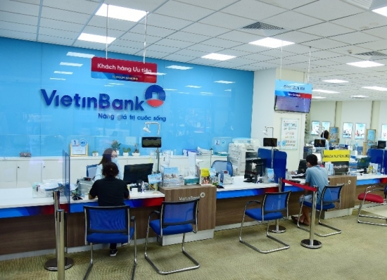 VietinBank tiếp tục giảm lãi và phí với quy mô trên 2.000 tỷ để hỗ trợ doanh nghiệp và người dân