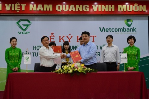 vietcombank hai phong tai tro 700 ty dong xay cang container vip green port
