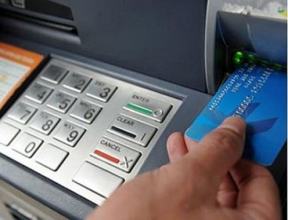 Dự kiến nâng hạn mức rút tiền qua ATM lên 5 triệu đồng/lần