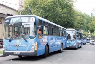 Xe buýt sử dụng năng lượng sạch sẽ được miễn lệ phí trước bạ