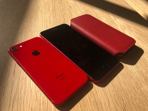 day la iphone 8 product red rat dep rat de bam van tay