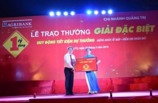 Agribank trao giải thưởng 1 tỷ đồng cho khách hàng ở Quảng Trị