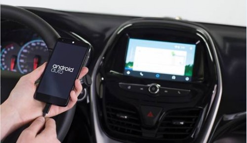 chevrolet dan dau ve ung dung android auto va apple carplay