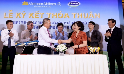 vietnam airlines va vinamilk hop tac chien luoc