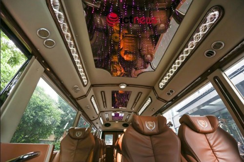 can canh chiec xe khach limousine dau tien tai viet nam