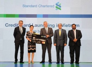 Standard Chartered ra mắt thẻ tín dụng tại Việt Nam