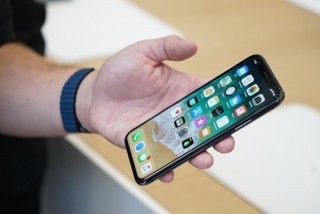 iPhone X sẽ khan hàng do khó sản xuất