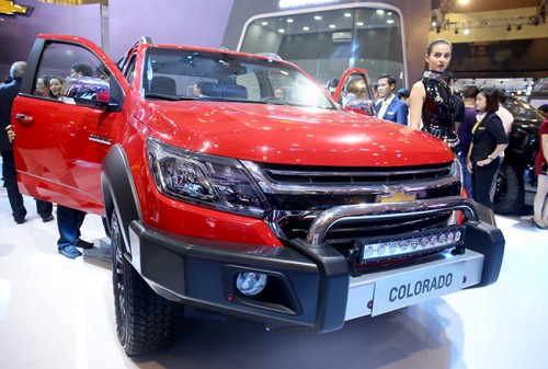 chevrolet colorado 2017 chinh thuc ra mat voi gia tu 619 trieu dong