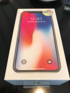 iPhone X sẽ bán chính hãng tại Việt Nam cuối tháng 12