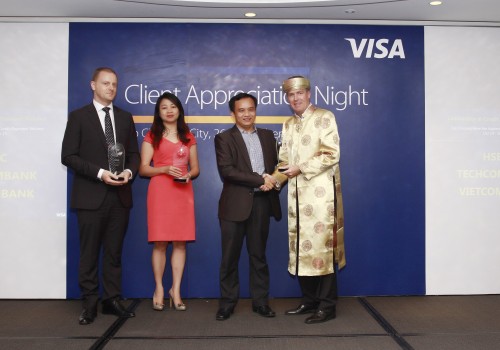 techcombank nam trong top 3 nh co doanh so su dung the visa lon nhat 2015
