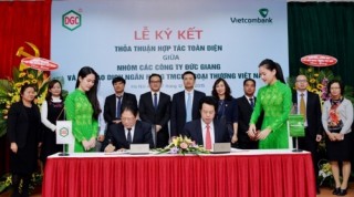 SGD Vietcombank hợp tác toàn diện với nhóm các công ty Đức Giang