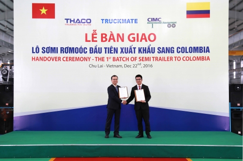 thaco xuat khau somi romooc sang colombia