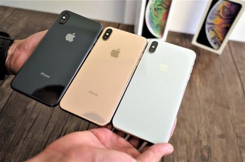 iphone xs max galaxy note10 va loat smartphone giam gia manh thang 12