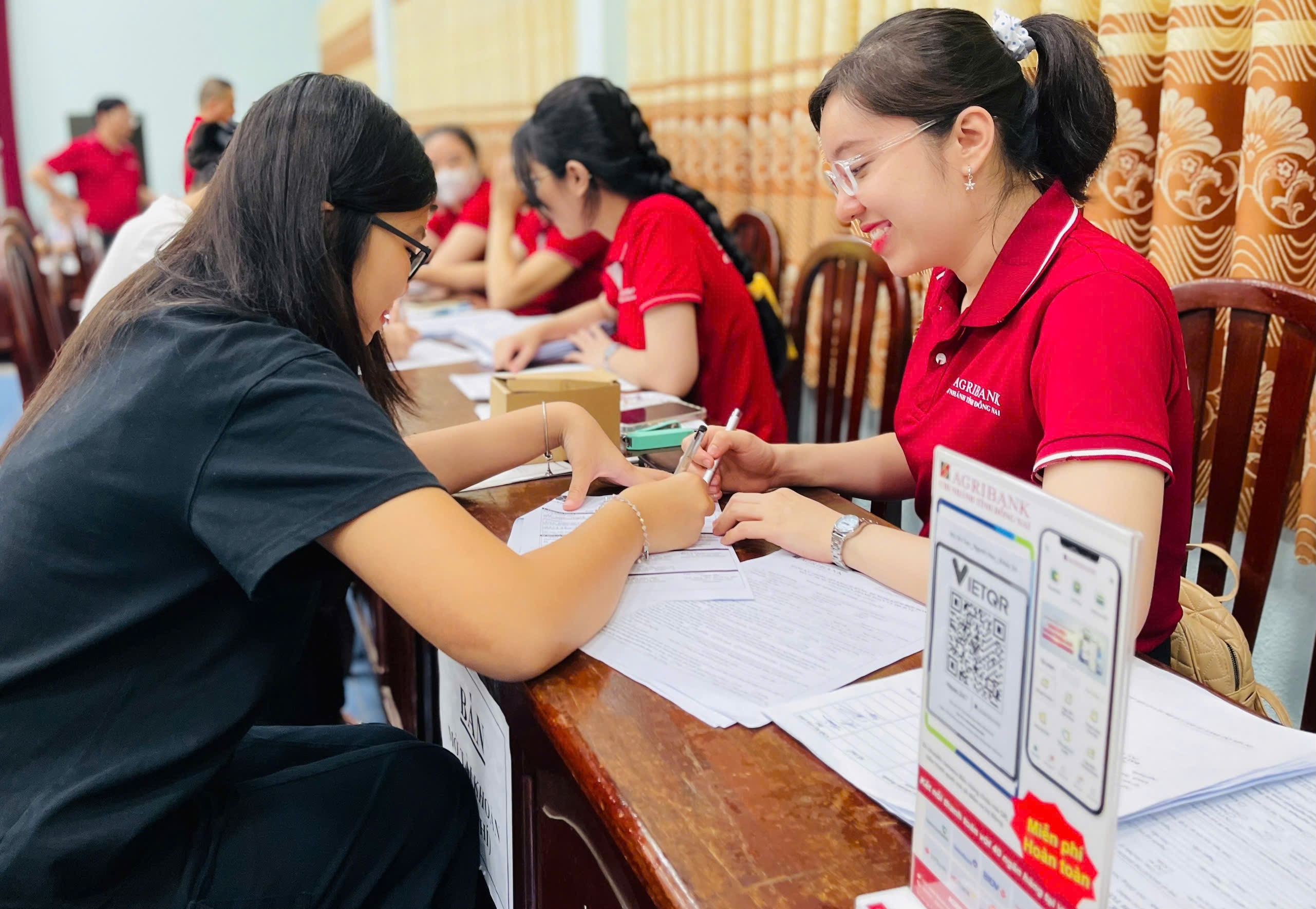 agribank chi nhanh tinh dong nai phat hanh the mien phi cho hoc sinh sinh vien