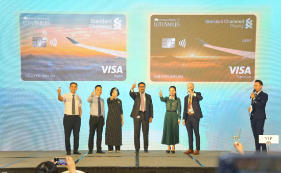 Ra mắt tài khoản ngân hàng tích lũy dặm bay đầu tiên tại Việt Nam