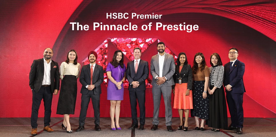 hsbc viet nam gia tang dac quyen cho khach hang premier