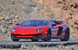 Lộ ảnh chính thức của Lamborghini Aventador SV 2016