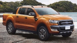 Ford Ranger giảm giá nhẹ đầu năm