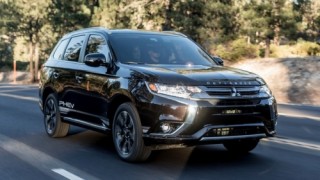 Mitsubishi Outlander PHEV sắp về Việt Nam ghi dấu mốc thành công tại châu Âu