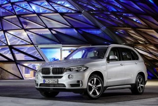 BMW ra mắt X5 hoàn toàn mới