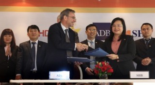 ADB cung cấp bảo lãnh 100 triệu USD cho SHB và HDBank