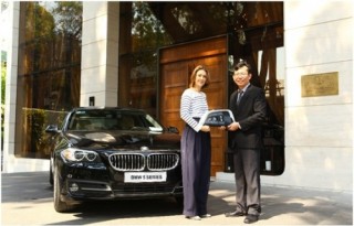 Dịch vụ limousine bằng xe BMW Series 5