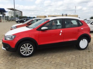 Volkswagen Polo Cross có giá bán từ 725 triệu đồng