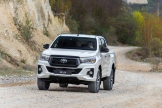 Toyota Hilux sắp ra mắt bản đặc biệt