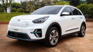 Kia Niro EV: 1 lần sạc chạy được 450km