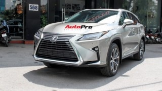 Lexus RX 350L 2018 có giá gần 4,9 tỷ đồng