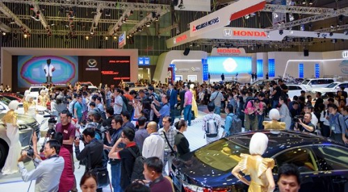 sap dien ra trien lam vietnam motor show 2016 tai ha noi