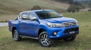 Toyota Hilux 2016 giá từ 680- 878 triệu đồng, thêm phiên bản số tự động
