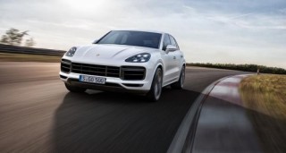 Porsche Cayenne Turbo 2018 có giá 8,92 tỷ đồng