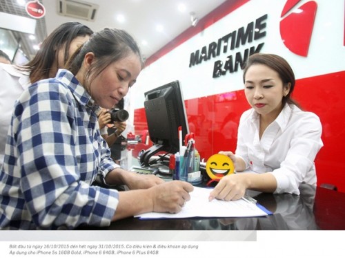 maritime bank trao tien cho chi hong ve chai