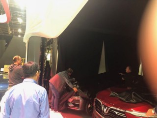 Cận cảnh hai mẫu xe VinFast trước giờ ra mắt tại Paris Motor Show 2018