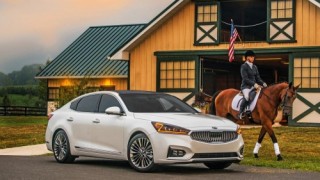 Kia Cadenza 2017 có giá từ 32.890 USD tại Bắc Mỹ