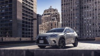 Xế sang Lexus NX 300 2018 có giá bán hơn 2,4 tỷ đồng