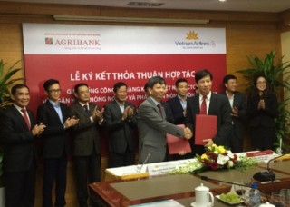 Agribank ký thoả thuận hợp tác với Vietnam Airlines