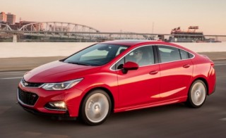 Chevrolet Cruze phiên bản Diesel có giá bán từ 24.670 USD