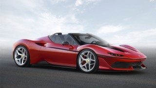 Ferrari trình làng một 488 Spider với thiết kế 