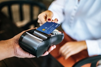 Thẻ chip có lợi gì cho người dùng?