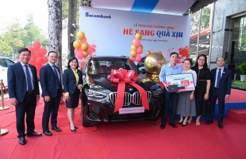 Sacombank trao 2 ô tô BMW hơn 4 tỷ đồng đến khách hàng tại Bạc Liêu, Vĩnh Long